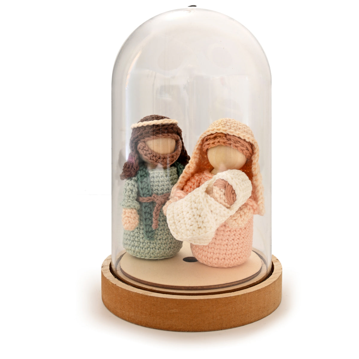 Gehaakte kerststalfiguren Jozef, Maria en kindje Jezus onder glazen stolp