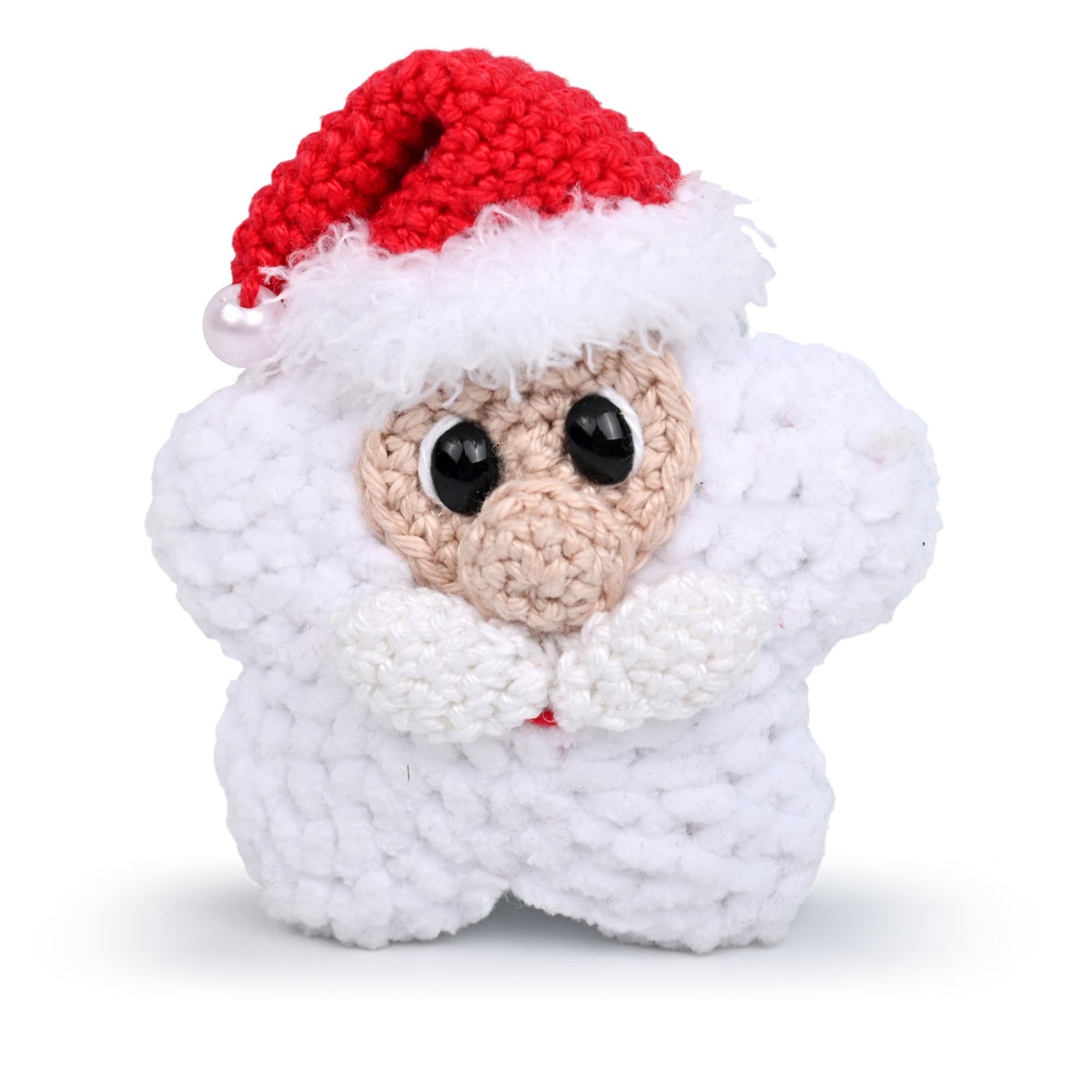 Witte gehaakte kerstster met kerstmuts en gezicht op de voorkant