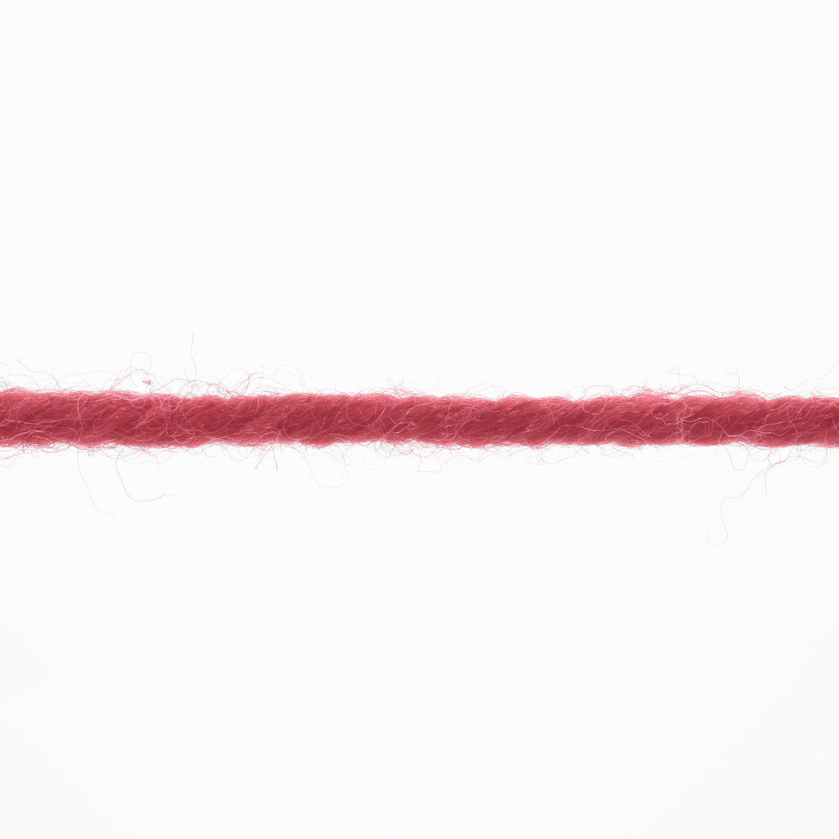 Lang Yarns Merino 120 0060 Rood - detail van de losse draad