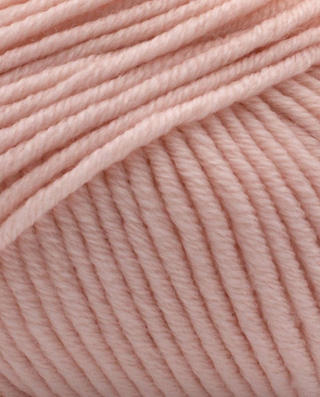 Phildar Phil Merinos 6 1149 Powder - detail van de merinowol en draadstructuur