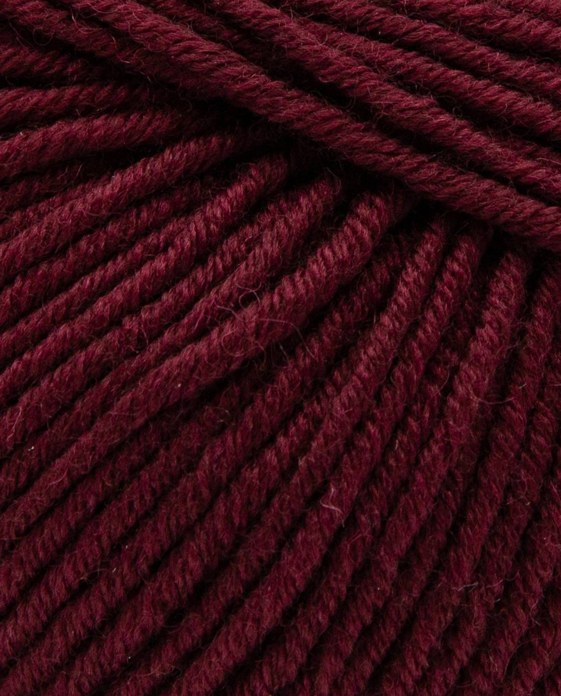 Phildar Phil Merinos 6 2284 Auburn - detail van de merinowol en draadstructuur