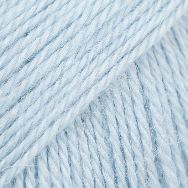 Drops Alpaca Uni Colour 9048 IJsblauw