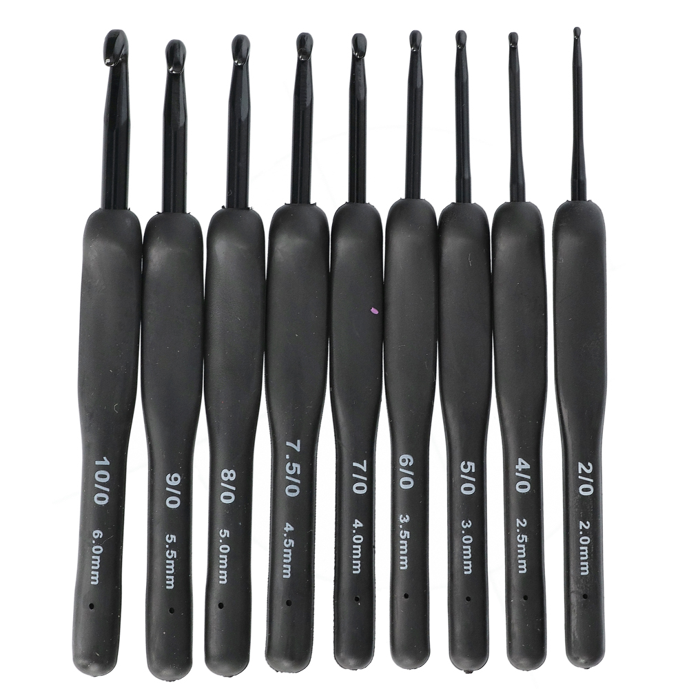Wolplein Haaknaaldenset Black met 9 ergonomische haaknaalden van 2.00 tot 6.00 mm