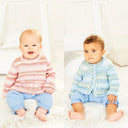 Breipatroon Stylecraft Bambino Prints DK No. 9842 Baby trui en vest