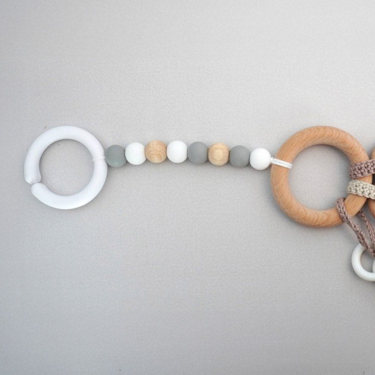 Speenkoord en speelhanger neutral — gemaakt met Durable Coral Mini (2)