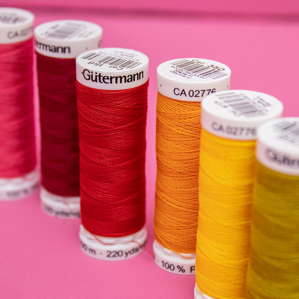 Sfeerbeeld met Gütermann Polyester Nähgarn 200m 351