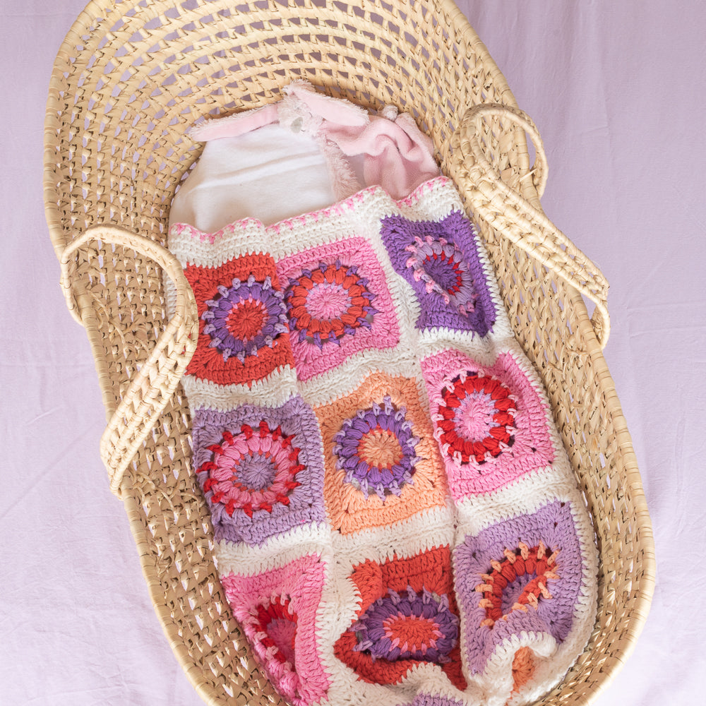 Blossom baby blanket — gemaakt met Haakpatroon Yarn and Colors Blossom Baby Blanket