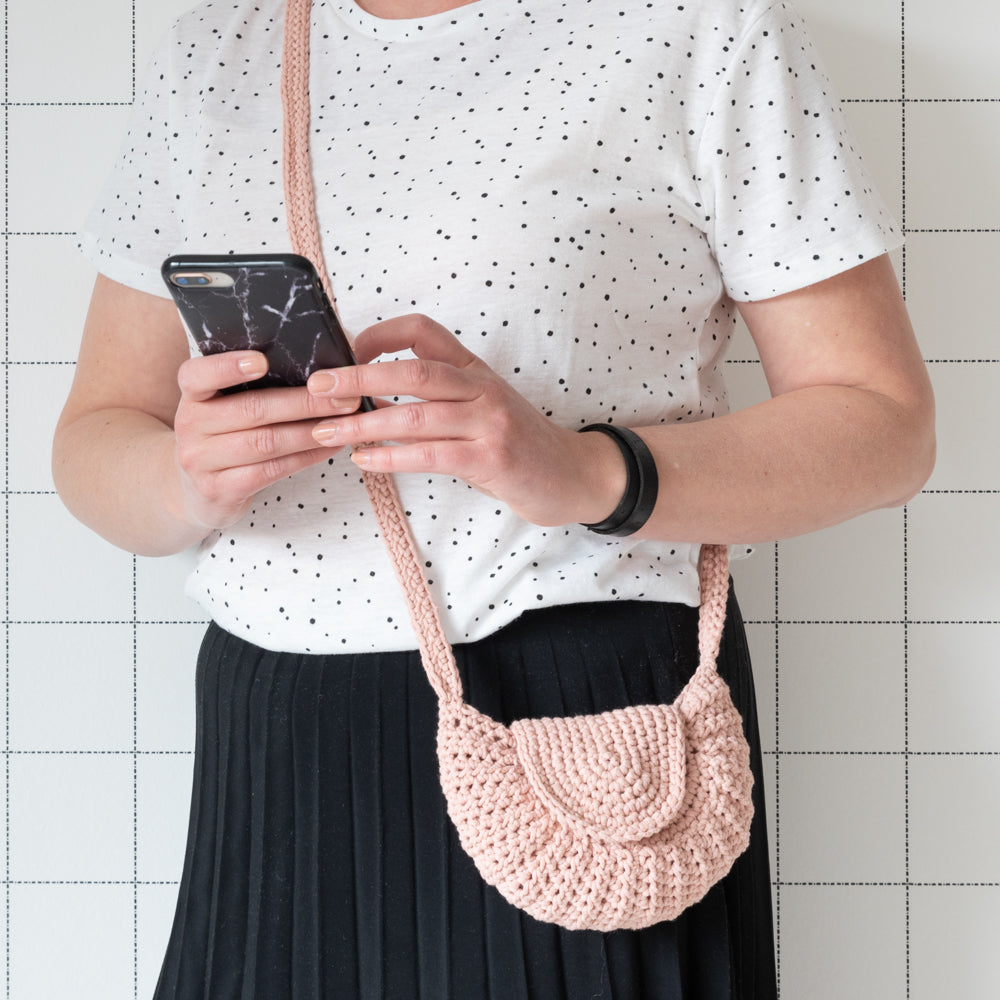 Petit purse — gemaakt met Haakpatroon Yarn and Colors Petit Purse (Digital)