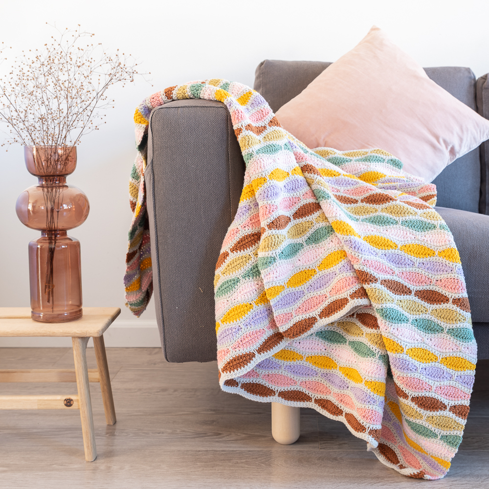 Yarn and Colors Stripy Waves Blanket Haakpakket Satah 2