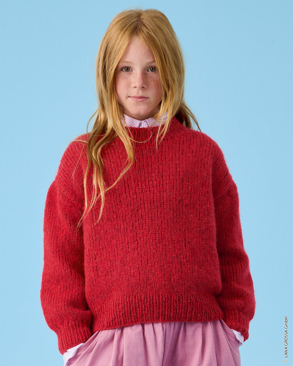 Lana Grossa Kids Nr. 15 model 2 - trui met Chapeau - sfeerfoto 1