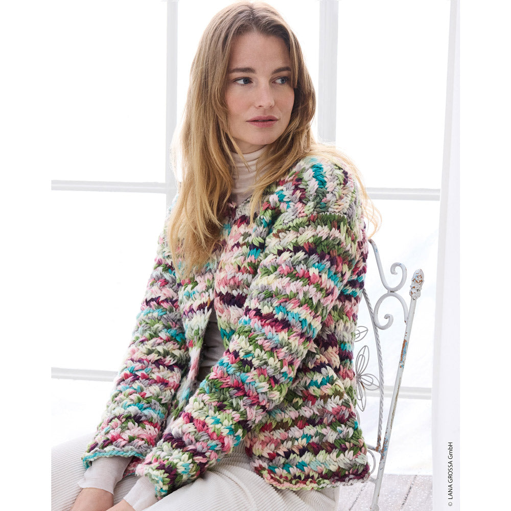 Lana Grossa Filati Journal No. 72 model 21 - multicolor vest met grove structuur, gedragen