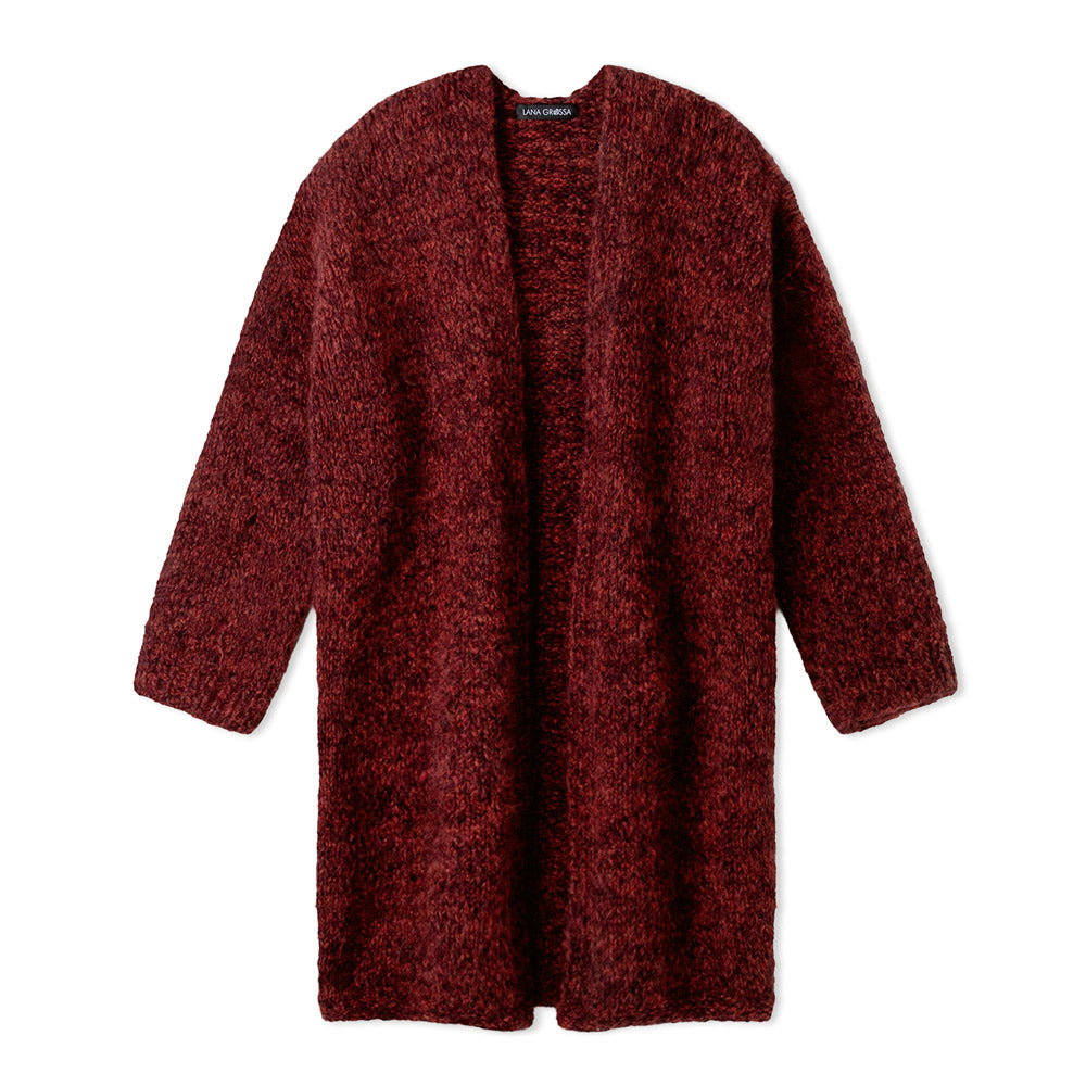 Lana Grossa Filati Journal No. 72 model 39 - lang bordeauxrood vest, vrijstaand model