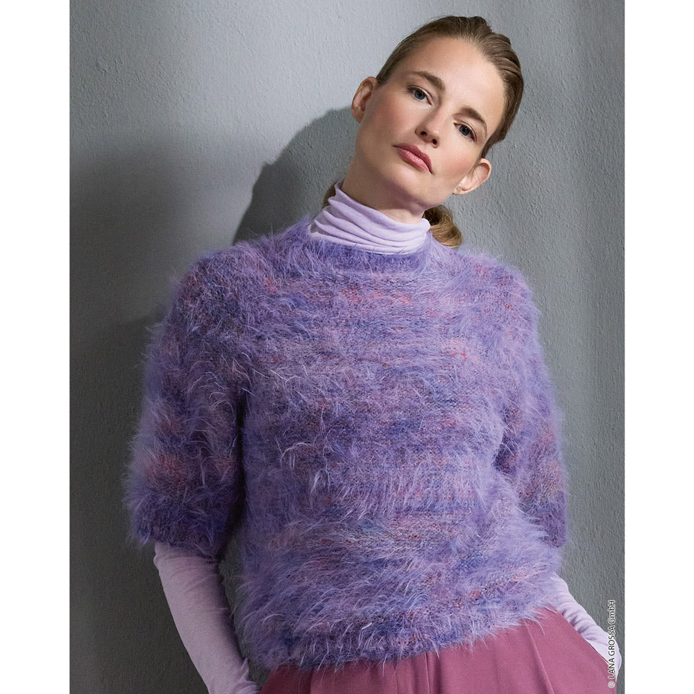 Lana Grossa Filati Journal No. 72 model 48 - lila fluffy trui met korte mouwen, gedragen