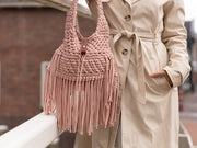 Gehaakte Durable Country Bag in Pale Pink met franjes
