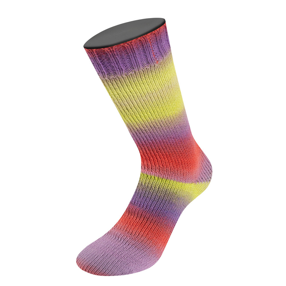Gebreid voorbeeld met Lana Grossa Meilenweit 100 Color Mix Multi 8021 in Rood, Fuchsia, Groenbeige, Lichtrood, Roodviolet - Lana Grossa Meilenweit 100 Color Mix Multi 8021 Rood/Fuchsia/Groenbeige/Lichtrood/Roodviolet