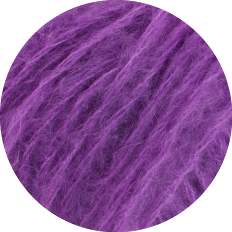 Lana Grossa Mohair Di Gio 017 Violet - detailfoto van de zachte mohairstructuur in Violet