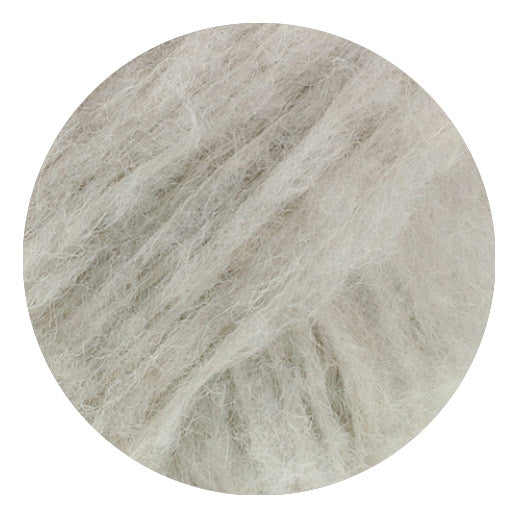 Lana Grossa Baby Furry 010 Lichtbeige - detailfoto van de zachte pluizige garenstructuur