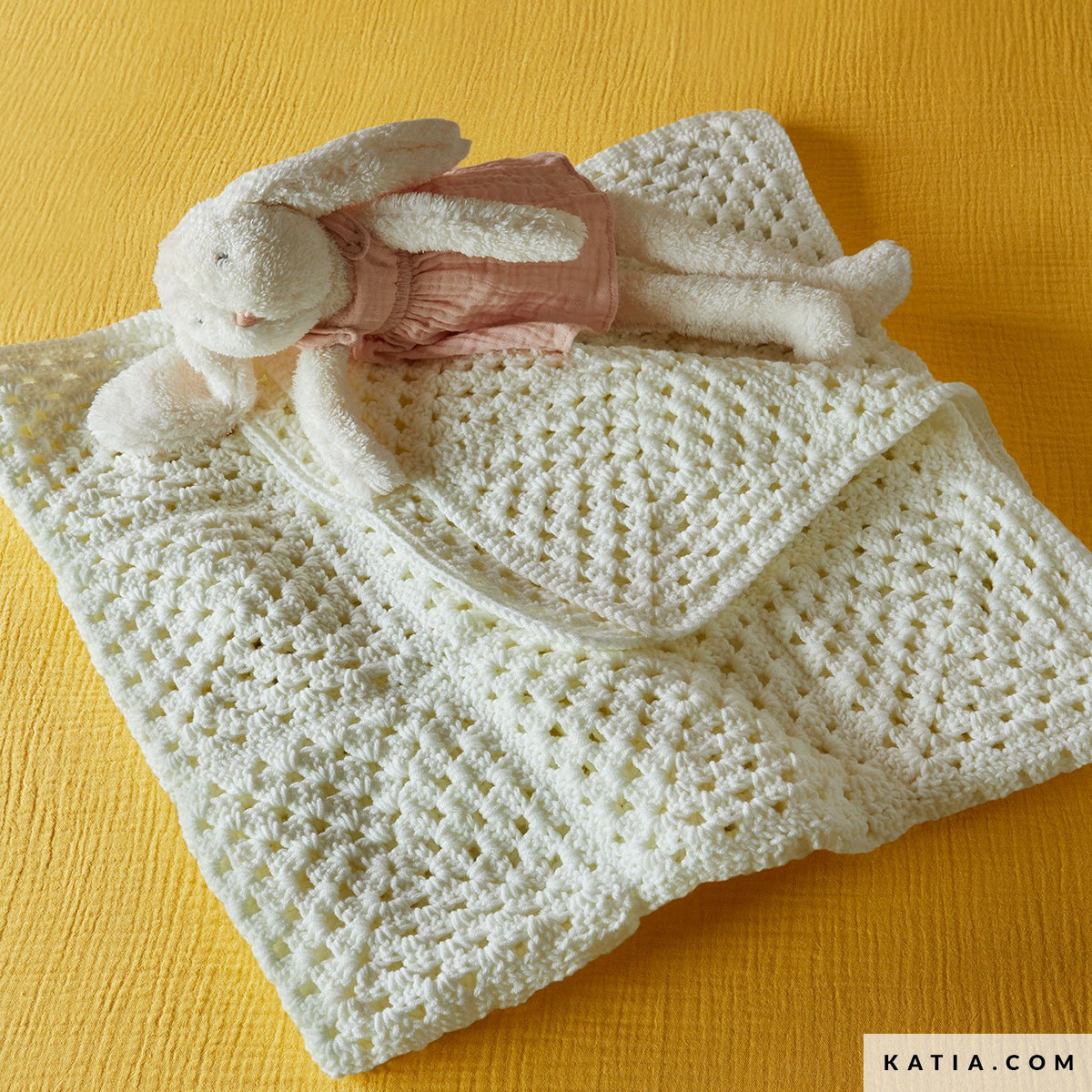 Ecru Katia The Basic babydeken met granny squares en knuffel