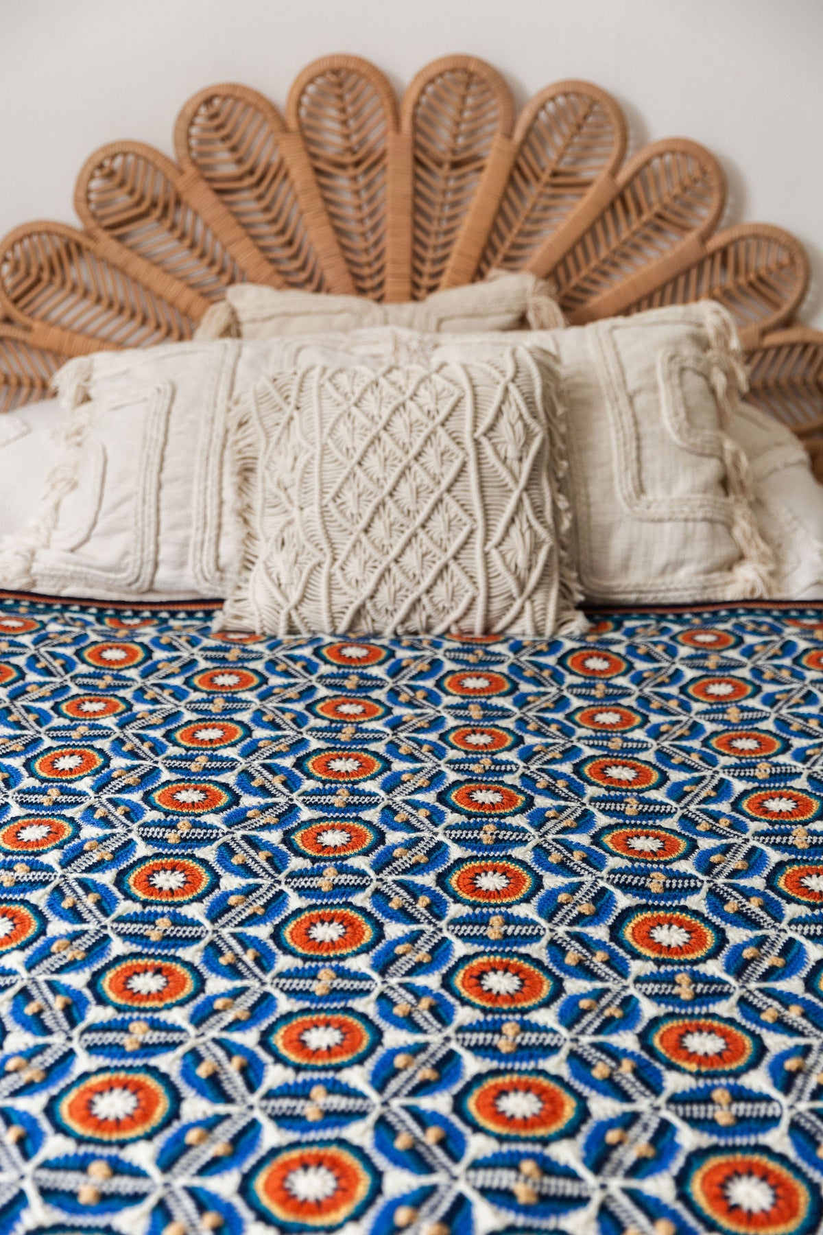 Sevilla Blanket van Jane Crowfoot in alternatieve Stylecraft Special DK kleurstelling