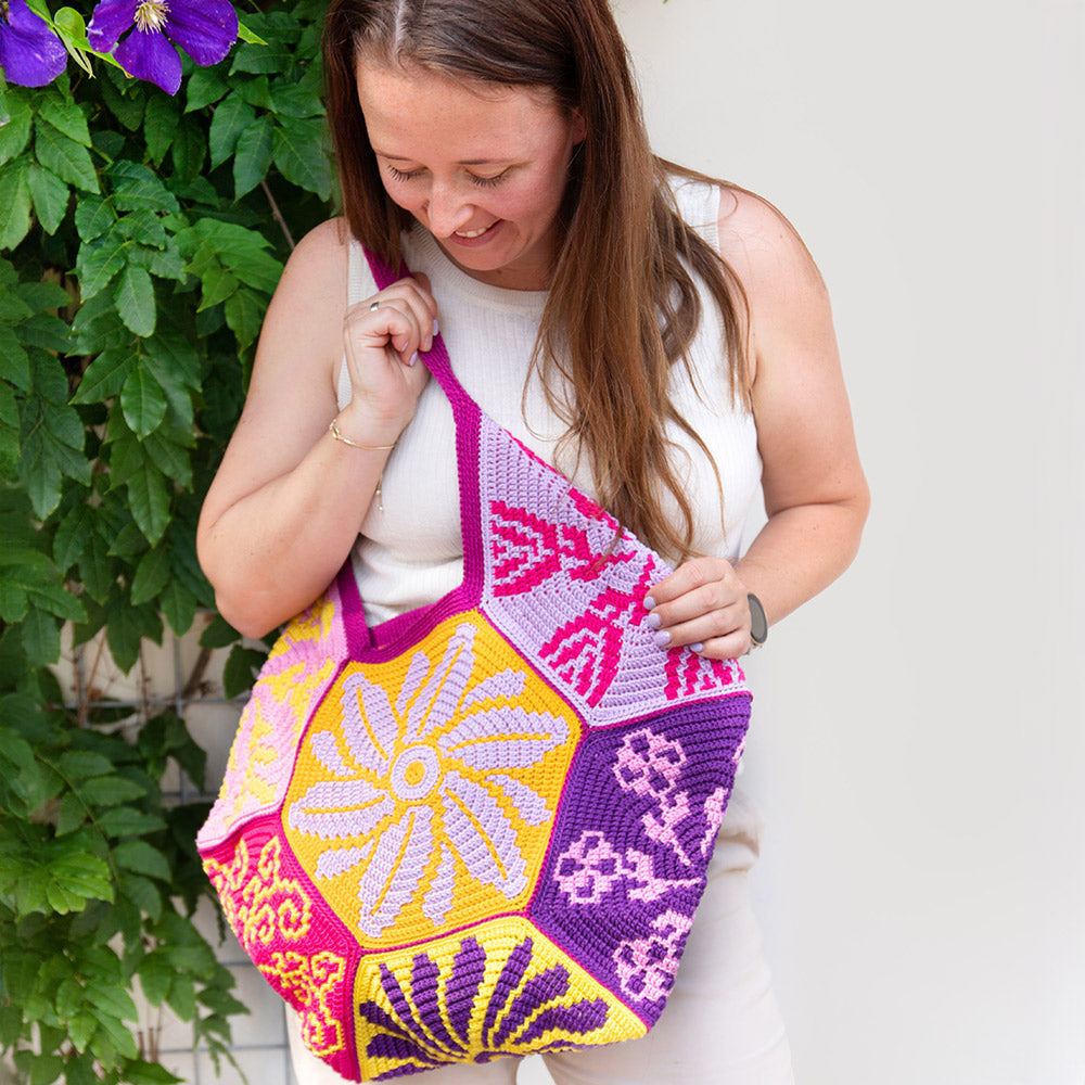 Anke Wintermans - Flowery Fair Haakpakket Inclusief patroon Happiness zeshoek