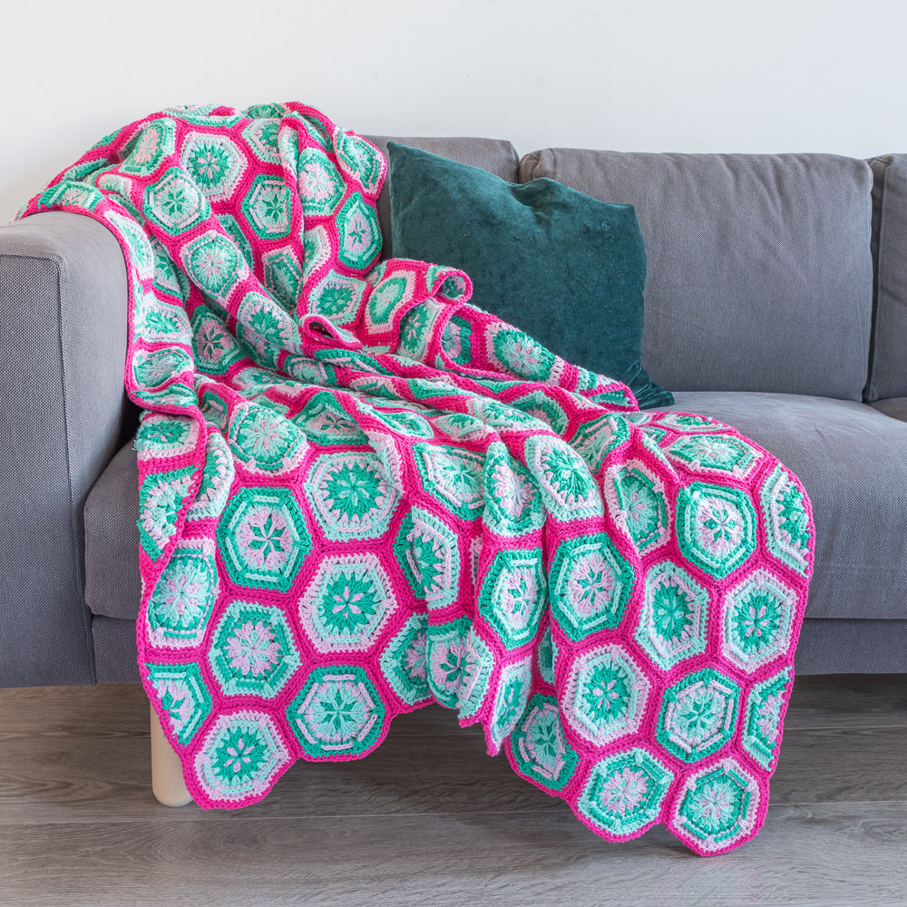 Flower hexagon blanket — gemaakt met Yarn and Colors Blankets Blankets Blankets Pattern Bundle