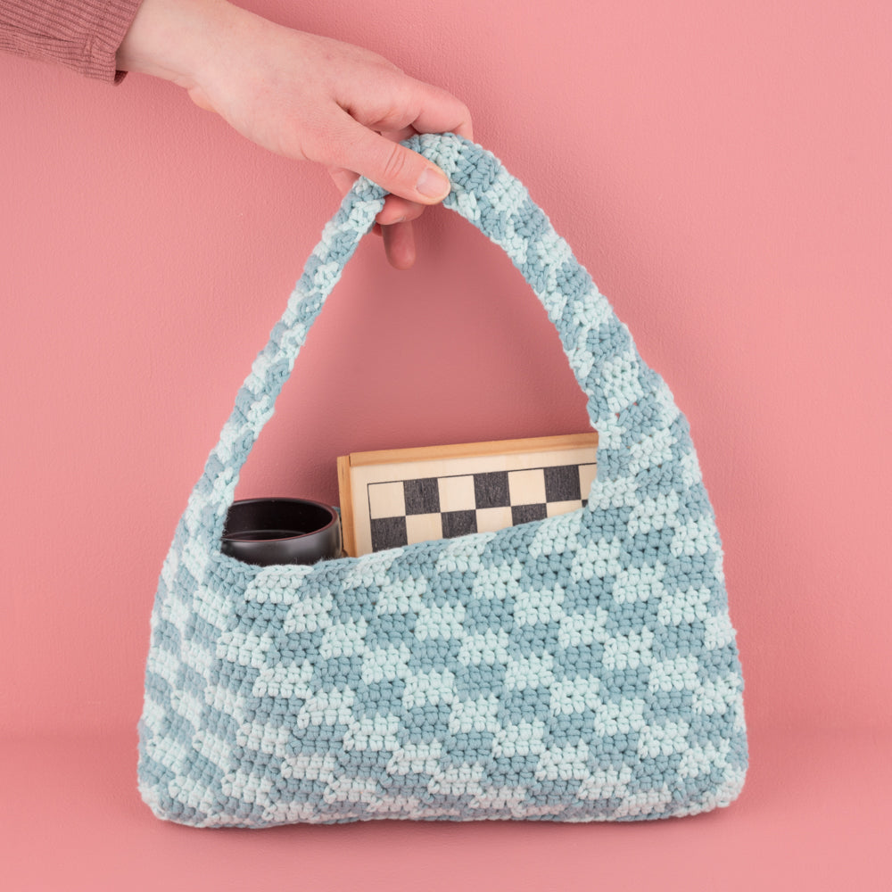 Checkered bag — gemaakt met Yarn and Colors Checkered Bag Haakpakket (4)