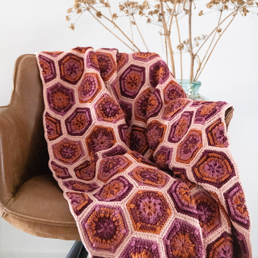 Yarn and Colors Flower Hexagon Blanket Haakpakket