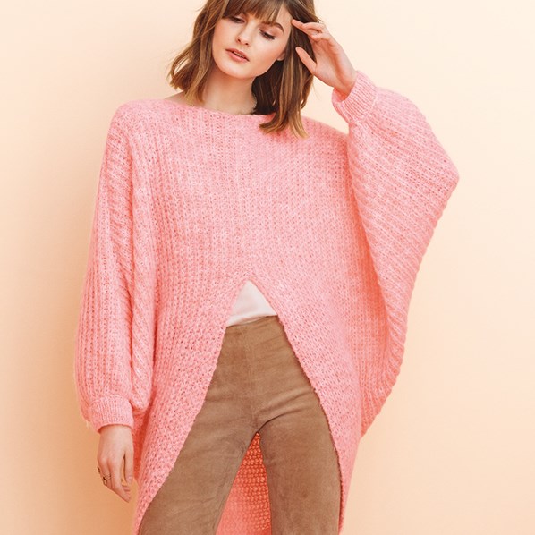 Phil Lolita Poncho Breipakket 1 3440 | Wolplein – Alles Breipatroon dames vest met vleermuismouwen, gemaakt van Phil