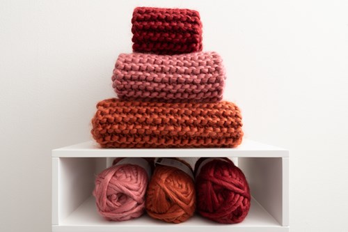 Yarn and Colors Urban 042 Peach-2