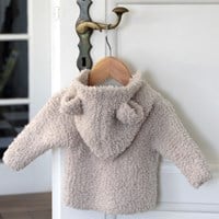 Breipatroon Babyjasje met Capuchon