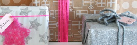 Kerstcadeaus inpakken met wol