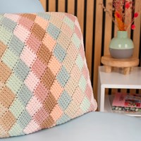 Wallis Kussen - Soft Pastel - Studio Madelaine  - Haakpakket-3