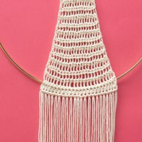 Yarn and Colors Must-Have Triangle Wall Hanging Haakpakket 2-2