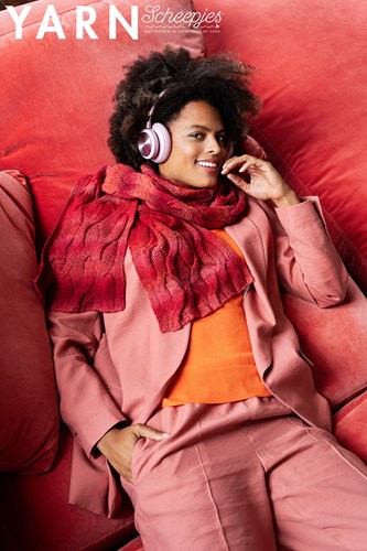 yarnbookazine shawl wolplein