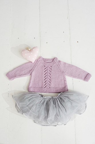 Breipatroon Stylecraft Bambino DK No. 9499 Babytrui en vest-3
