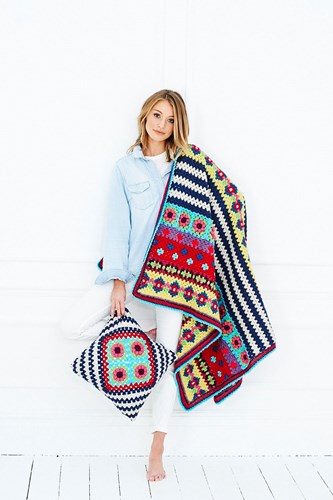 Haakpatroon Stylecraft Life & Special DK No. 9528 Deken en kussen-2