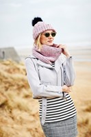 Breipatroon Stylecraft Special Aran With Wool No. 9555 Trui, col en muts-3
