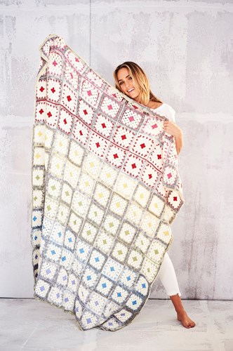 Haakpatroon Stylecraft Life DK No. 9559 Deken en kussen-2