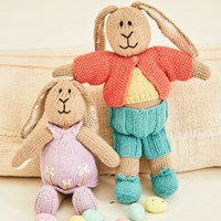Breipatroon Stylecraft Bellissima DK No. 9855 Bertie & Bettie Bunny en jas-2