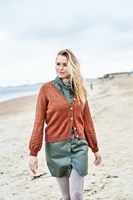 Breipatroon Stylecraft Highland Heathers DK No. 9864 Cardigans-3