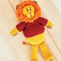 Breipatroon Stylecraft Bellissima DK No. 9868 Rory de Leeuw, muts en wanten-3