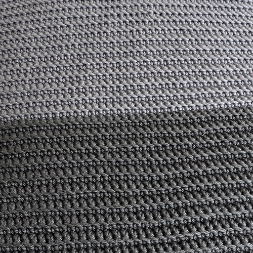 Yarn and Colors Two Tones Comfy Cushion Haakpakket L 096 Shark Grey / Graphite Grey
