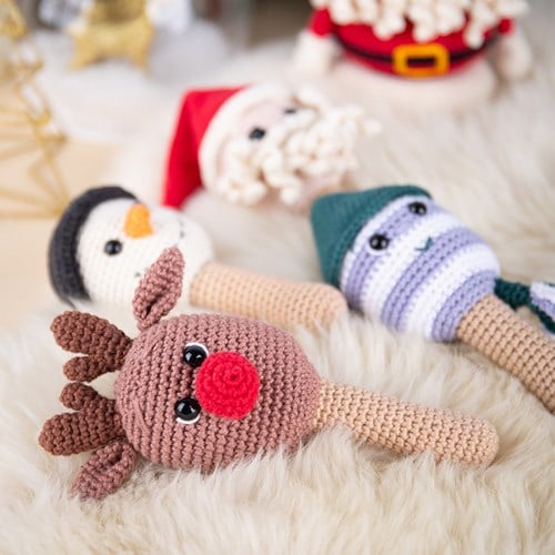Haakchateau: Feestdagen Babyrammelaars Kerstman Haakpakket - Inclusief Digitaal Haakpatroon-3