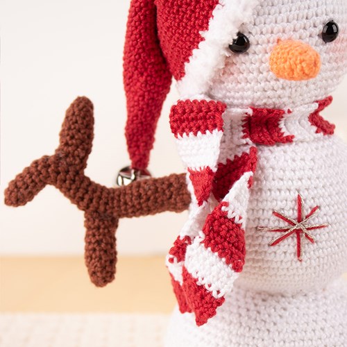 Amigurumi Festival Kerst: Sneeuwpop Sepp Garenpakket - Exclusief Patroon-3