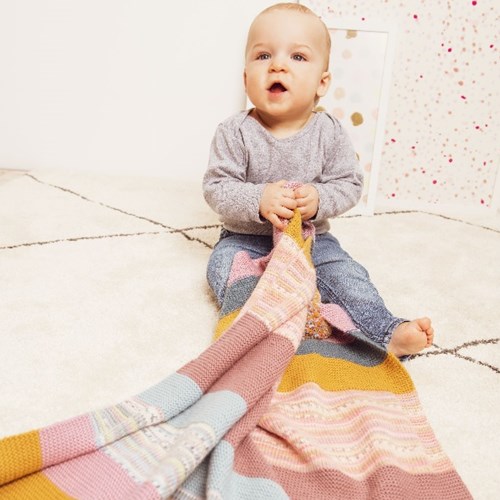 Baby Dream Gestreepte Babydeken Breipakket Wolplein Nl Dit patroon is duidelijk en voorzien van veel. baby dream gestreepte babydeken breipakket