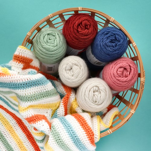 Yarn and Colors Amazing Square Darts Blanket Haakpakket 060-2
