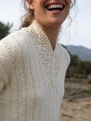 Katia Alpacotton Natural Colors V-hals trui Garen- en Breipakket-3