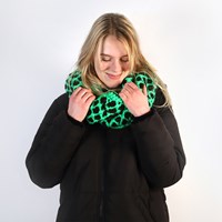Chunky Colsjaal Haakpakket 002 Peony Leaf & Black-3