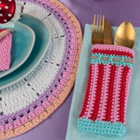 Yarn and Colors Colorful Christmas Cutlery Keeper Haakpakket 037 Cotton Candy