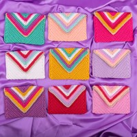 Yarn and Colors Colorful Christmas Menu Holder Haakpakket 034 Deep Cerise-3